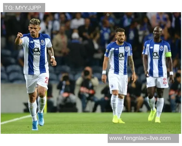 国王杯激战热刺与本菲卡平局红牌事件引发全场热议与转会传闻 国王杯激战热刺与本菲卡平局红牌事件引发全场热议与转会传闻