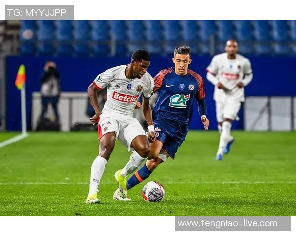 足总杯激战巴萨与波尔图2比2平帽子戏法引发争议判罚全场沸腾 足总杯激战巴萨与波尔图2比2平帽子戏法引发争议判罚全场沸腾